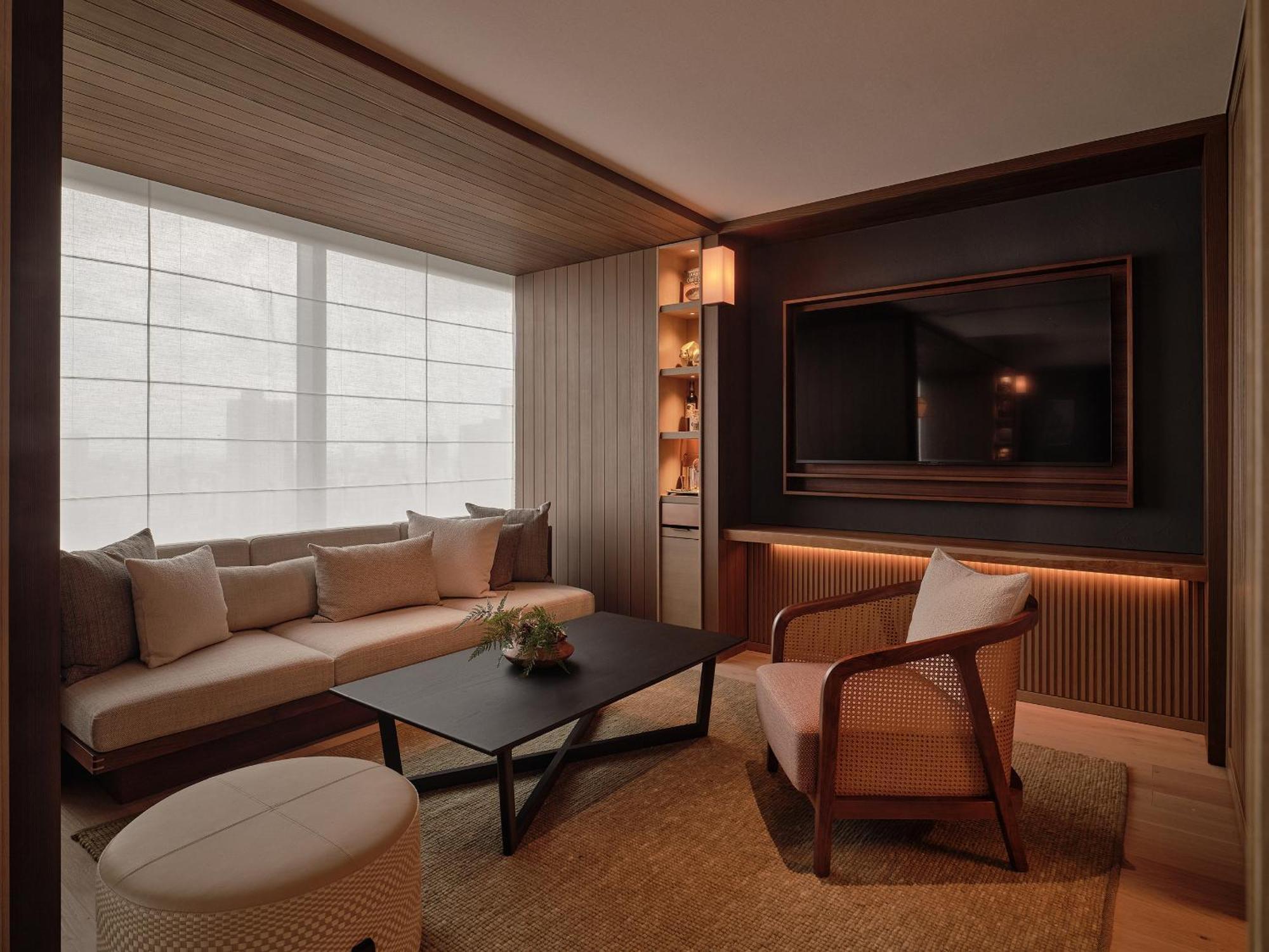 Patina Osaka Hotel Exterior photo