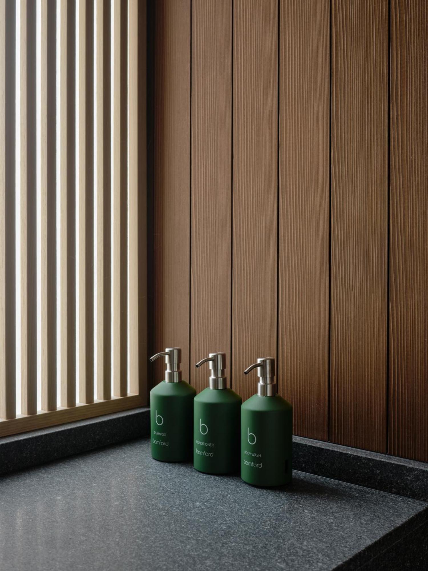 Patina Osaka Hotel Exterior photo